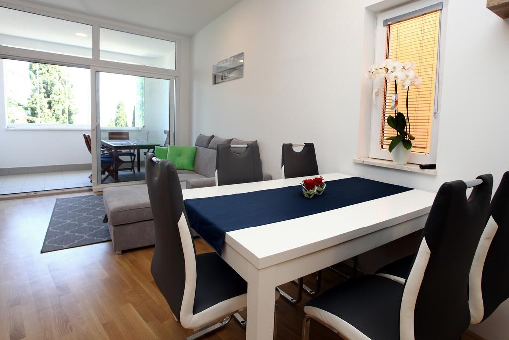 San Simon Sea View Apartment Ll Izola Esterno foto