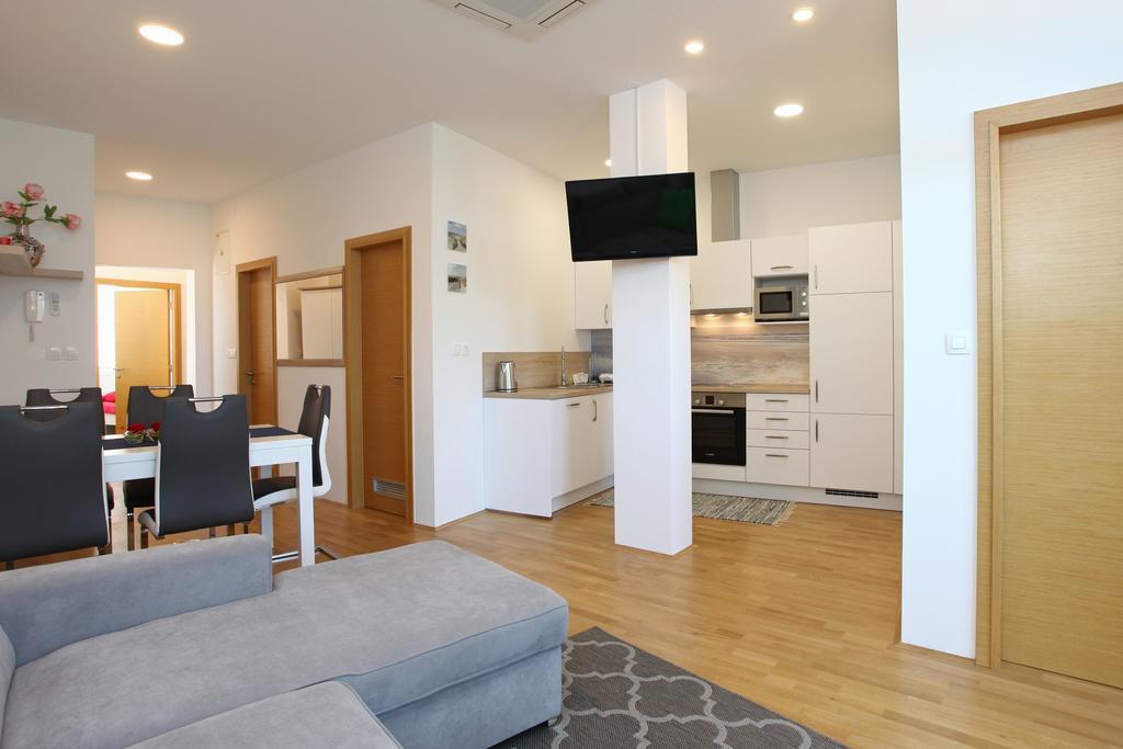 San Simon Sea View Apartment Ll Izola Esterno foto