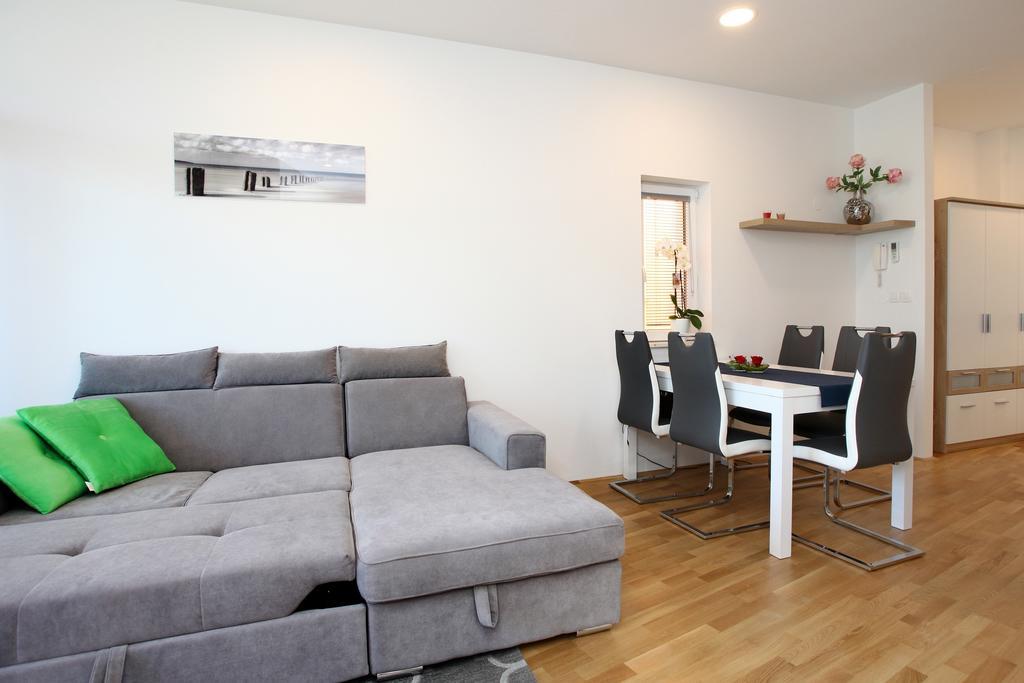 San Simon Sea View Apartment Ll Izola Esterno foto