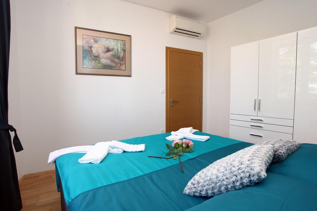 San Simon Sea View Apartment Ll Izola Esterno foto
