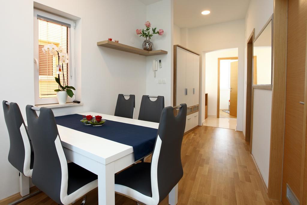 San Simon Sea View Apartment Ll Izola Esterno foto